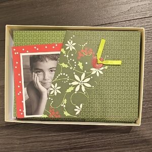 NEW Green and Red Holiday Card Set